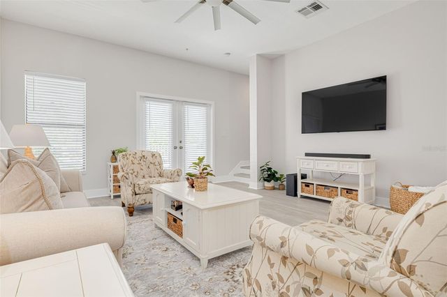 946 HIGHLAND AVENUE 8, Dunedin, FL 34698