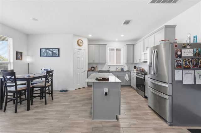 529 Senca PARK, Leander, TX 78641