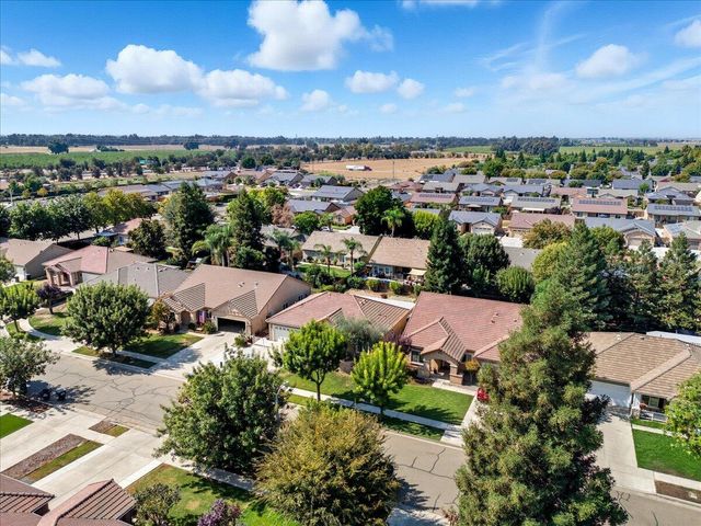 141 N Boise Court, Visalia, CA 93291