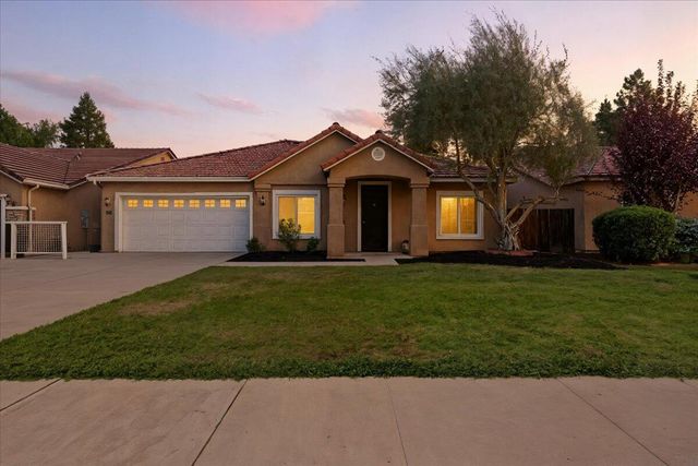 141 N Boise Court, Visalia, CA 93291