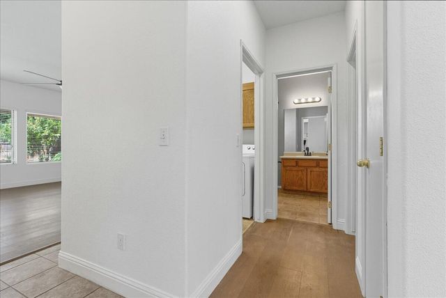 141 N Boise Court, Visalia, CA 93291