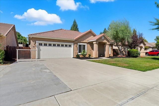 141 N Boise Court, Visalia, CA 93291
