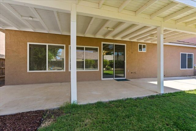 141 N Boise Court, Visalia, CA 93291