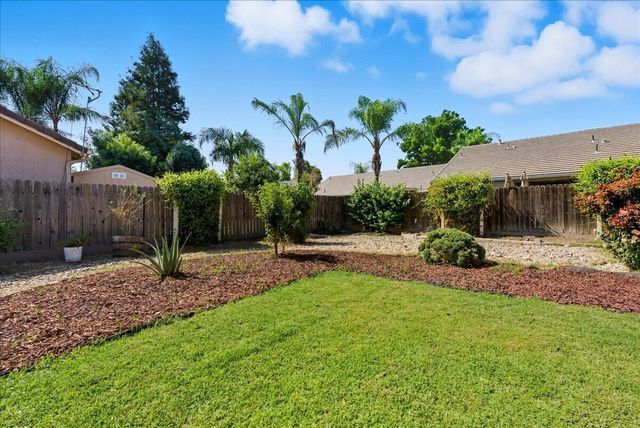 141 N Boise Court, Visalia, CA 93291