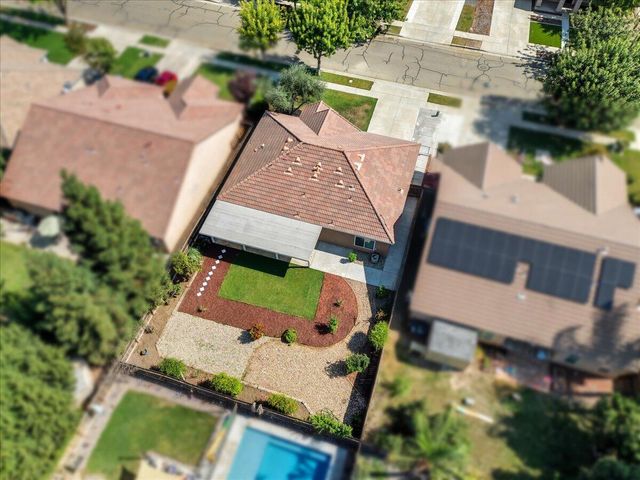 141 N Boise Court, Visalia, CA 93291