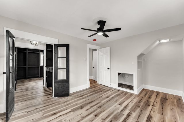 1885 N Douglas Avenue, Springfield, MO 65803