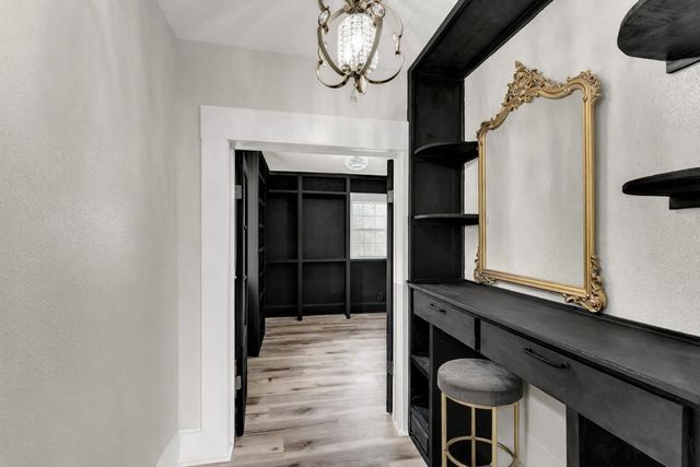 1885 N Douglas Avenue, Springfield, MO 65803