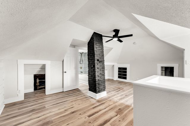 1885 N Douglas Avenue, Springfield, MO 65803