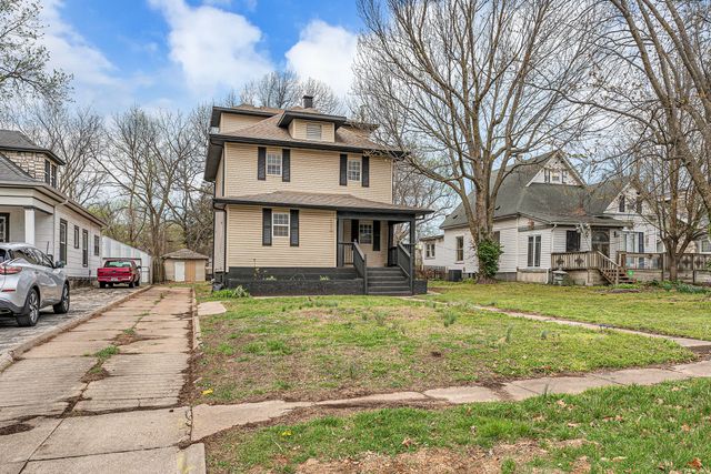 1885 N Douglas Avenue, Springfield, MO 65803