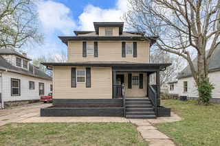 1885 N Douglas Avenue, Springfield, MO 65803