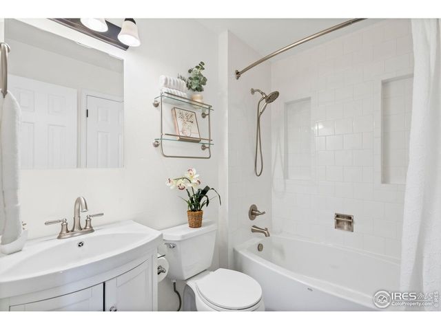 419 Thrasher St, Fort Collins, CO 80526