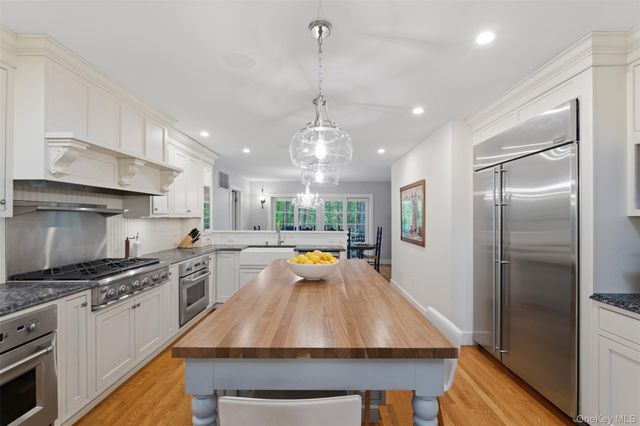 29 E Kinnicutt Road, Pound Ridge, NY 10576