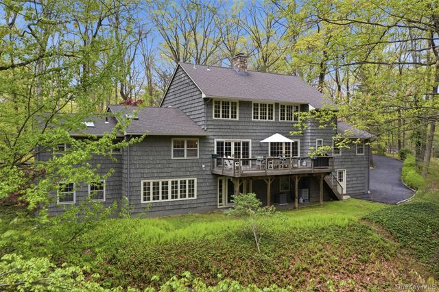 29 E Kinnicutt Road, Pound Ridge, NY 10576