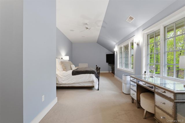 29 E Kinnicutt Road, Pound Ridge, NY 10576