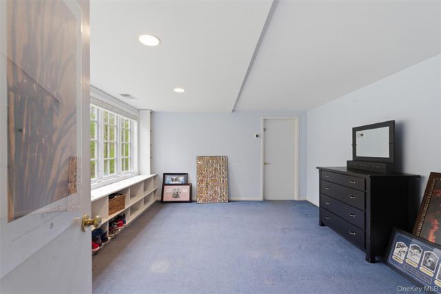 29 E Kinnicutt Road, Pound Ridge, NY 10576