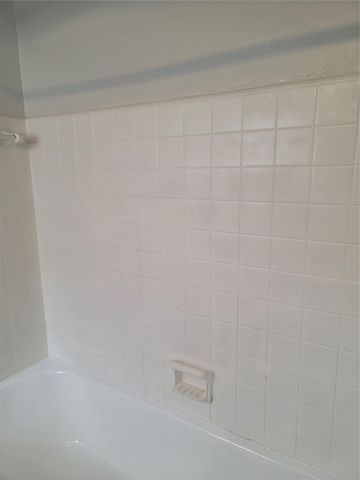 5614 Chartres Street 5, Houston, TX 77004