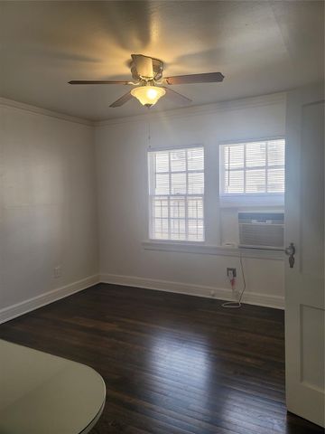 5614 Chartres Street 5, Houston, TX 77004