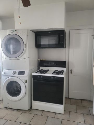 5614 Chartres Street 5, Houston, TX 77004