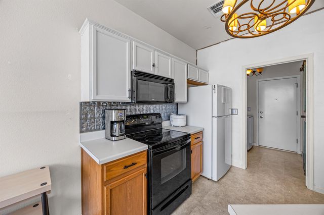 1602 Westwood LN, Georgetown, TX 78628