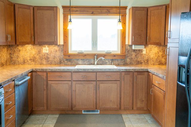 3338 W Abbey Road, Hart, MI 49420