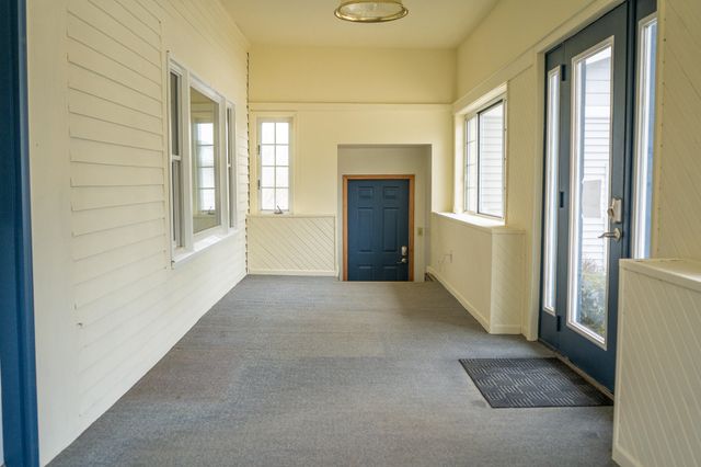 3338 W Abbey Road, Hart, MI 49420