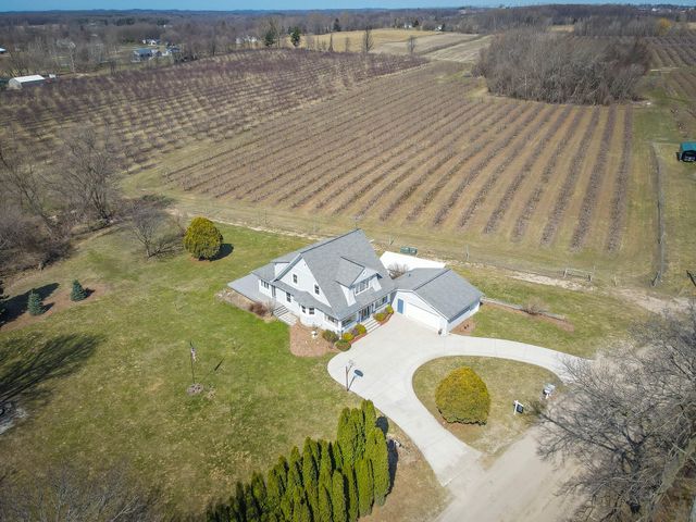 3338 W Abbey Road, Hart, MI 49420