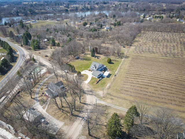 3338 W Abbey Road, Hart, MI 49420