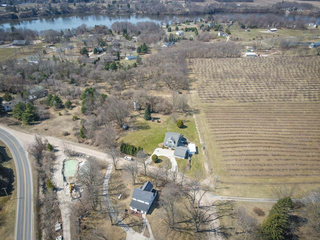 3338 W Abbey Road, Hart, MI 49420