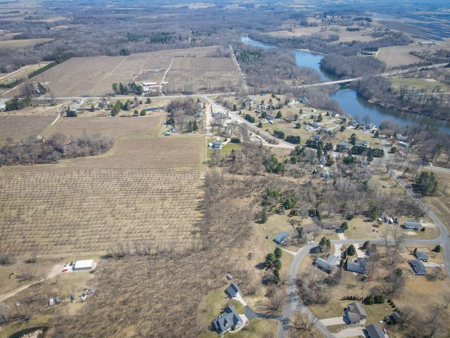 3338 W Abbey Road, Hart, MI 49420