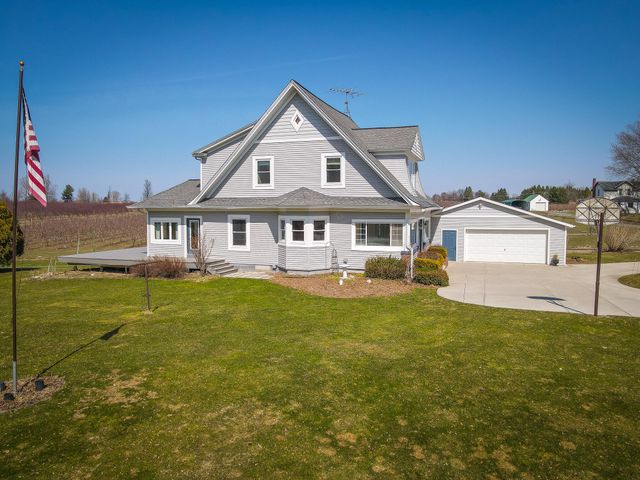 3338 W Abbey Road, Hart, MI 49420