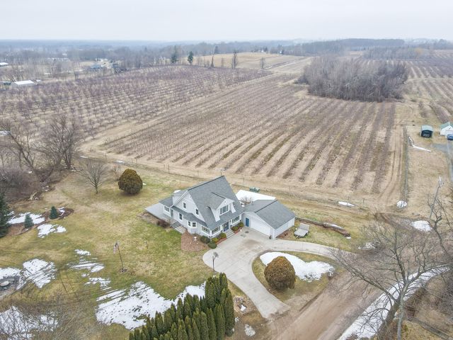 3338 W Abbey Road, Hart, MI 49420