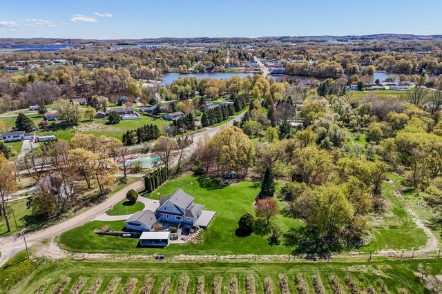 3338 W Abbey Road, Hart, MI 49420