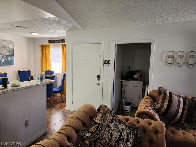 2664 Bryandouglas Drive, Las Vegas, NV 89121