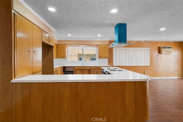 723 E Tujunga Avenue, Burbank, CA 91501