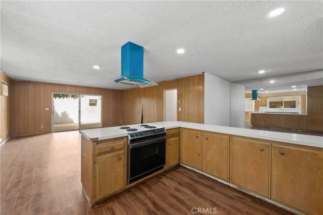 723 E Tujunga Avenue, Burbank, CA 91501