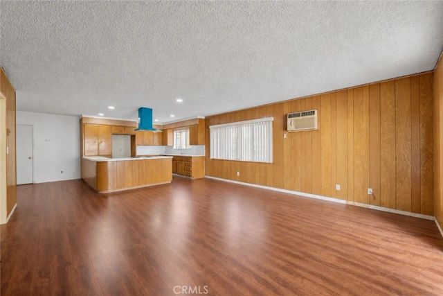 723 E Tujunga Avenue, Burbank, CA 91501