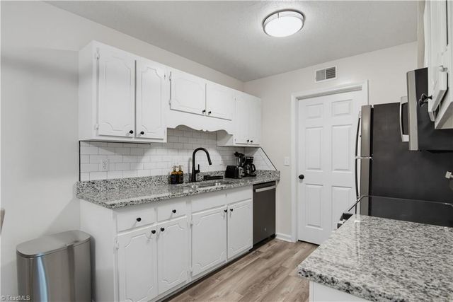 2235 Sunderland Road 105C, Winston-salem, NC 27103