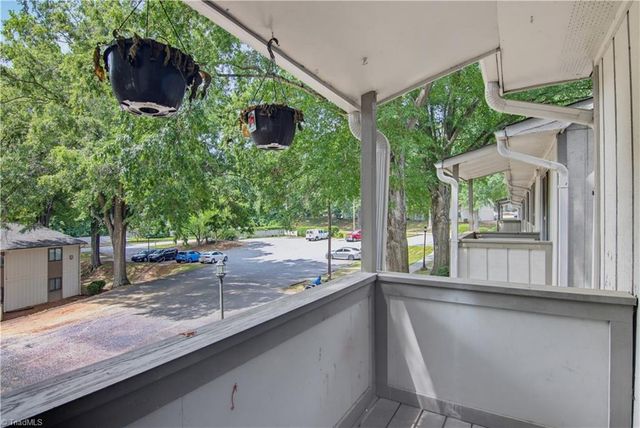 2235 Sunderland Road 105C, Winston-salem, NC 27103
