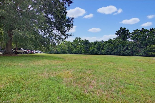 2235 Sunderland Road 105C, Winston-salem, NC 27103