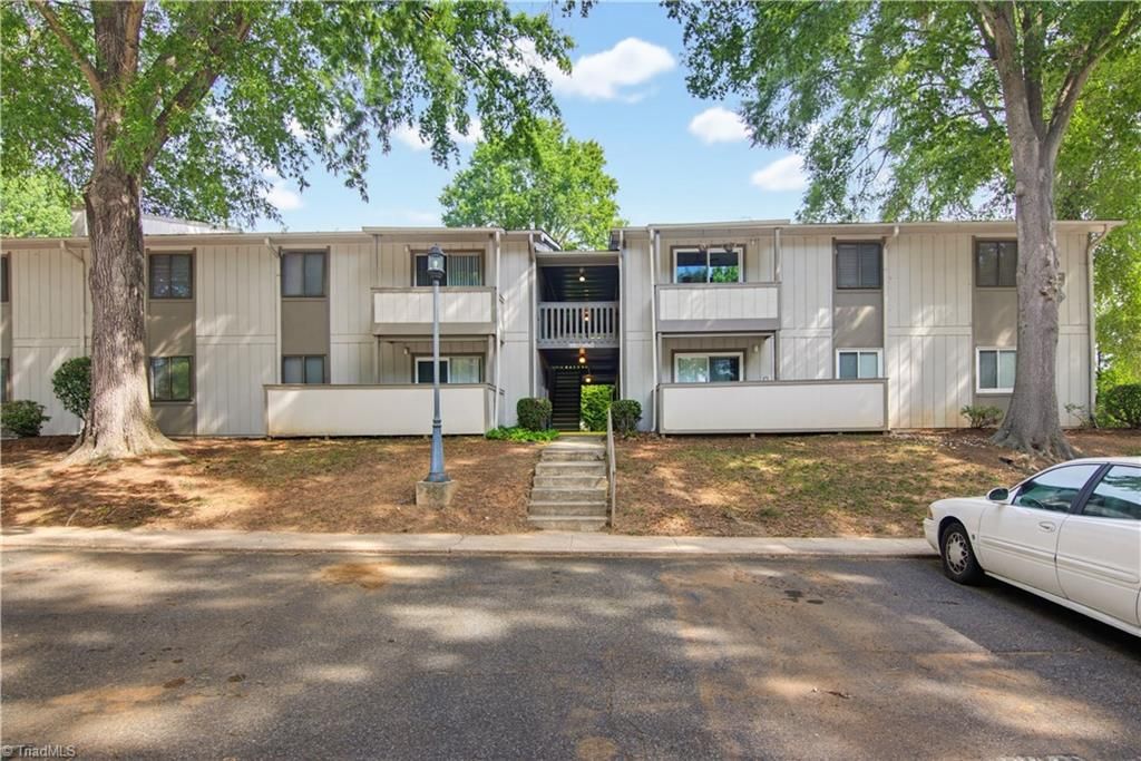 2235 Sunderland Road 105C, Winston-salem, NC 27103