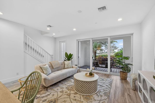 13392 Alton Road, Palm Beach Gardens, FL 33418