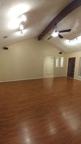 9 N Deerfoot Circle, The Woodlands, TX 77380