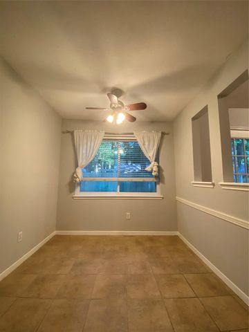 9 N Deerfoot Circle, The Woodlands, TX 77380