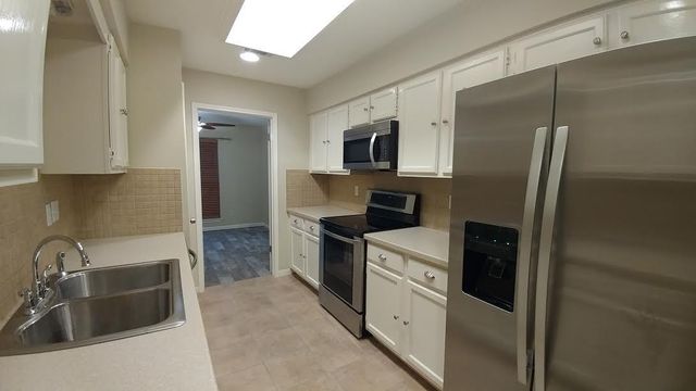 9 N Deerfoot Circle, The Woodlands, TX 77380
