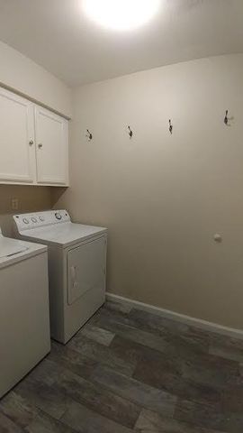 9 N Deerfoot Circle, The Woodlands, TX 77380