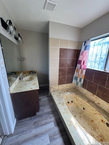 1240 Rice Rd, San Antonio, TX 78220