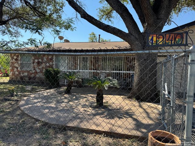 1240 Rice Rd, San Antonio, TX 78220