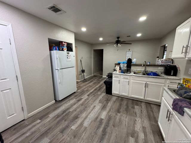 1240 Rice Rd, San Antonio, TX 78220