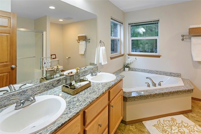 11801 Old Frontier Road NW, Silverdale, WA 98383