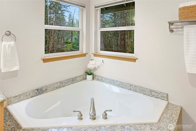 11801 Old Frontier Road NW, Silverdale, WA 98383